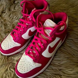Nikes pink